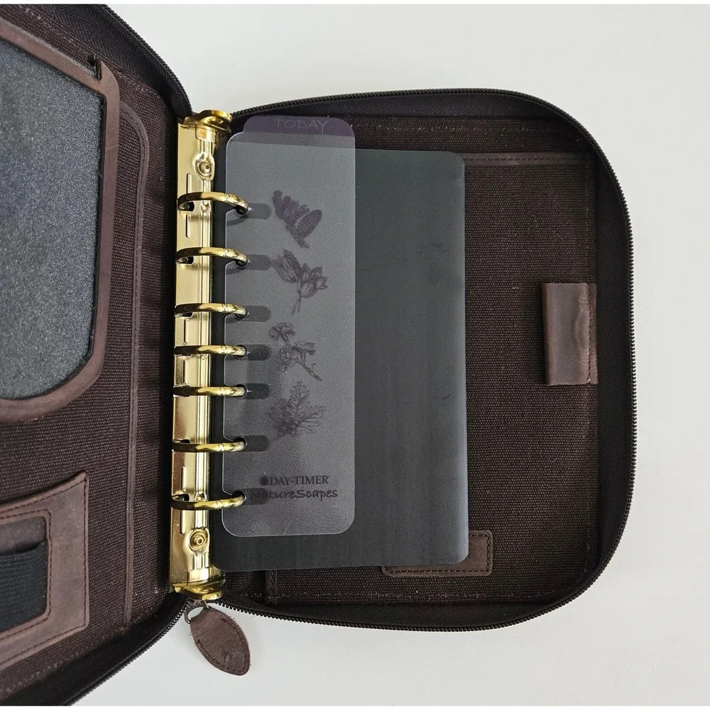 Vtg Day-Timer Tech Organizer Brown Genuine Leather Planner Zip 7 Rings PDA